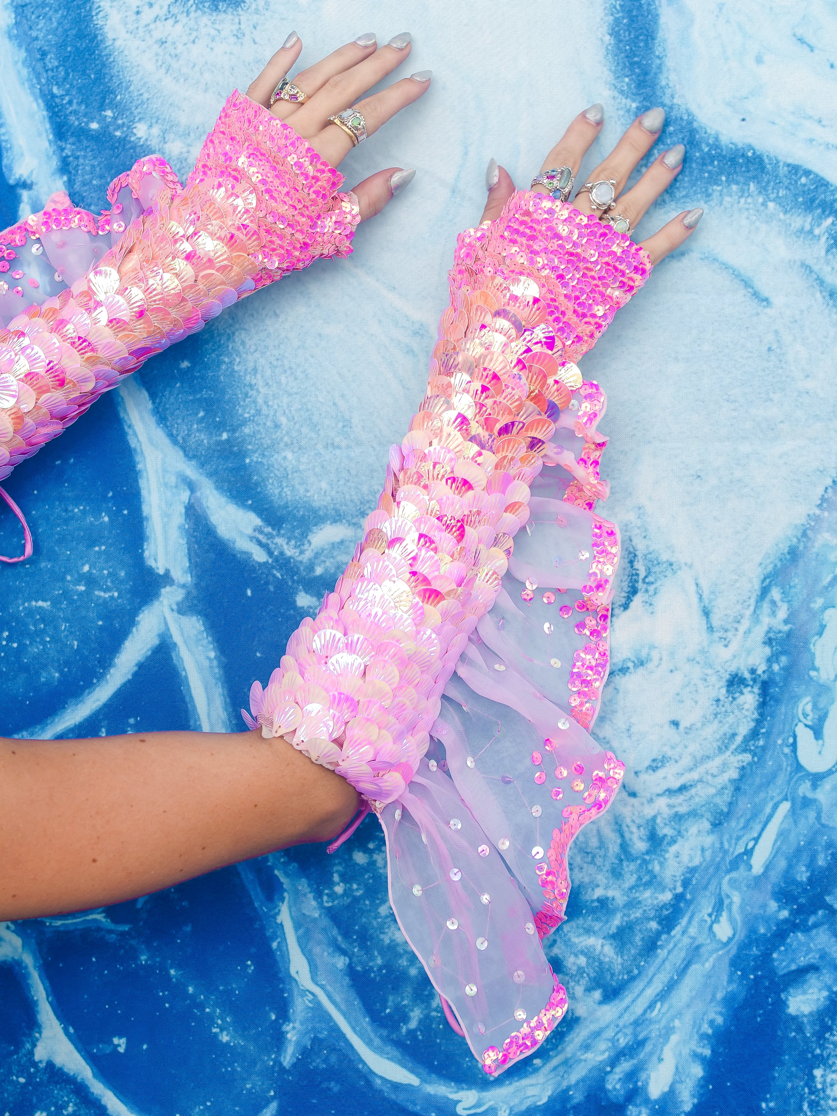 Coralia Mermaid Frill Gloves